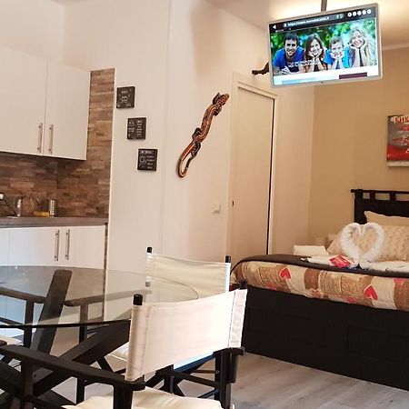 Moro Dal Castel - Appartamento Al Moro Кастельнуово-дель-Гарда Экстерьер фото